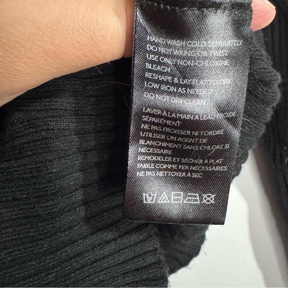 🖤 Urban Outfitters Out From Under “Jojo” Cropped Cardigan Black Ribbed Knit 🖤 - Picture 4 of 5